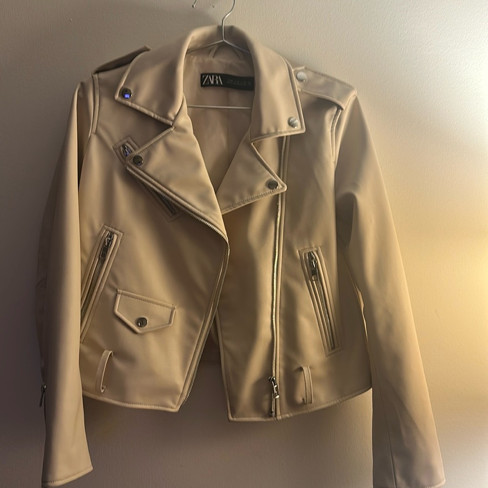 Amazing Zara Faux Leather Beige Jacket 
Very good condition